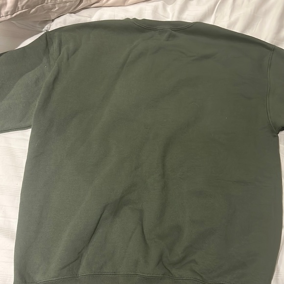 Brand new Quebec titled sweater size M colour dark green - Picture 2 of 4